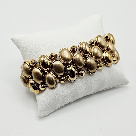 VINTAGE Liz Claiborne Shiny and Matte Gold Tone Classic Stretch Bracelet - Picture 3 of 6